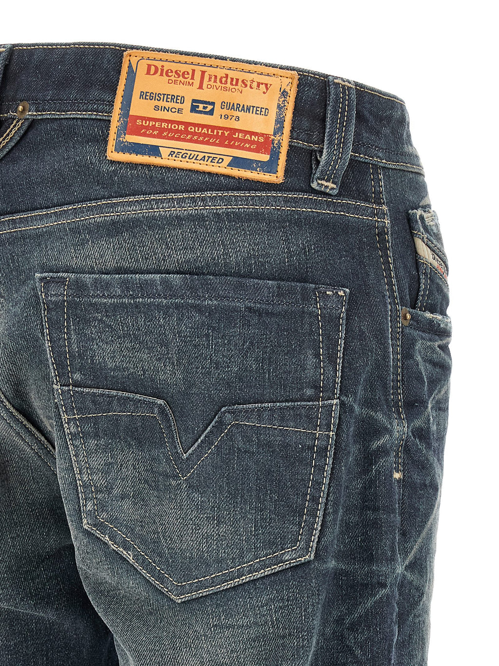 Diesel 1985 Larkee Jeans