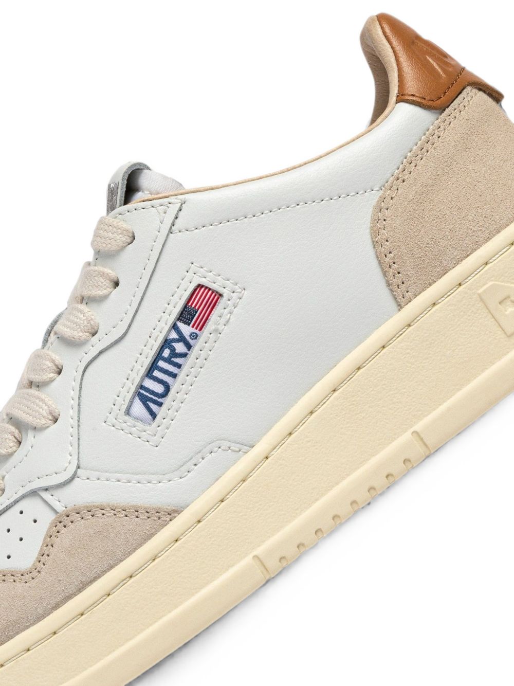 Autry Medalist Low Sneakers