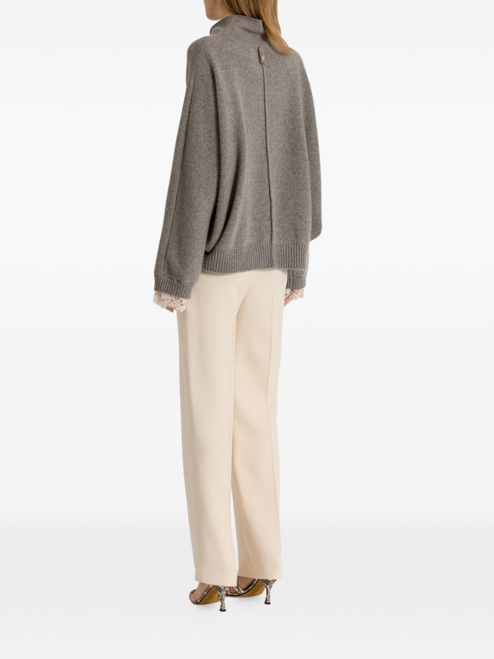 032C Sweater