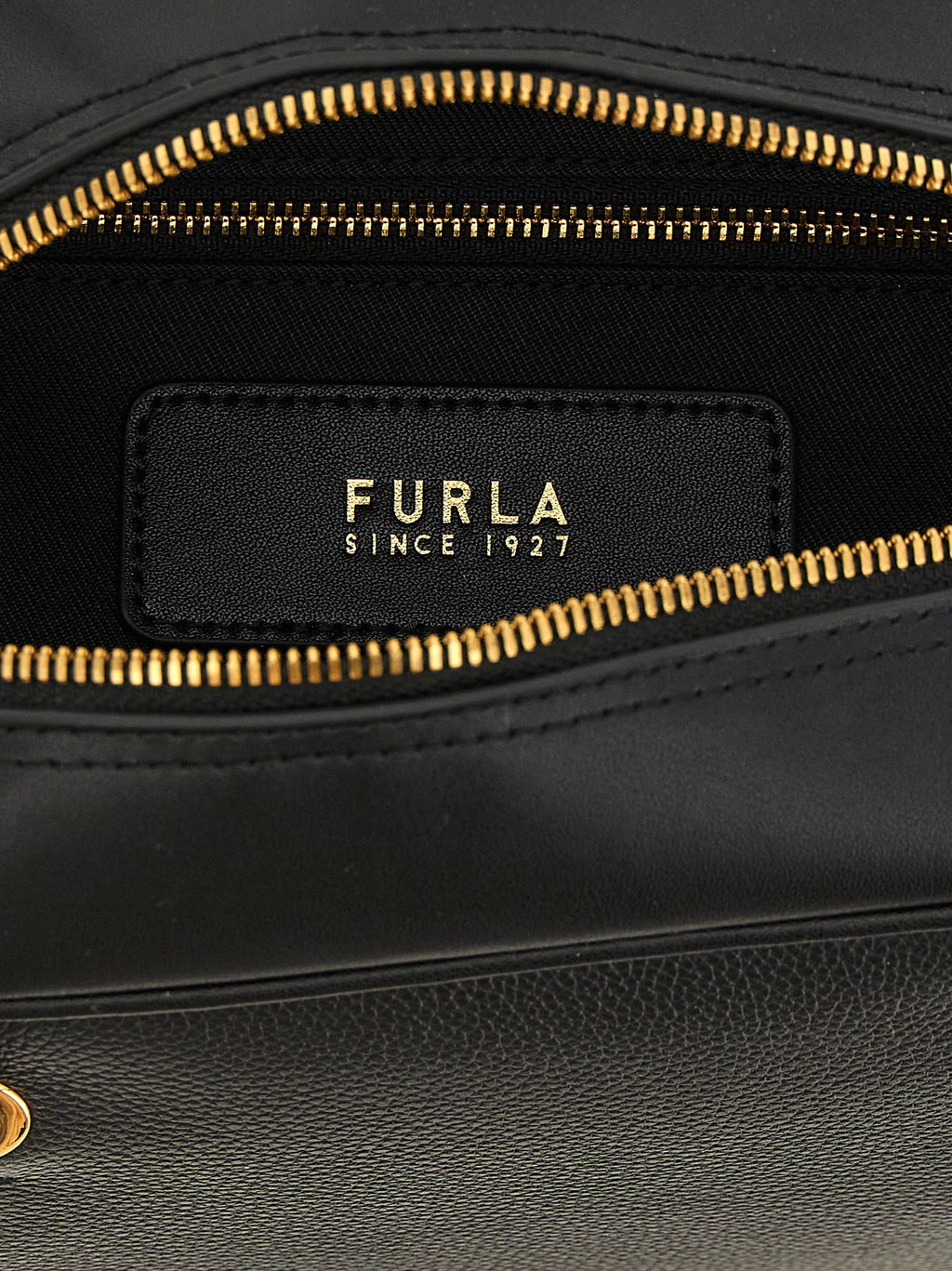 Furla Poppy M Handbag